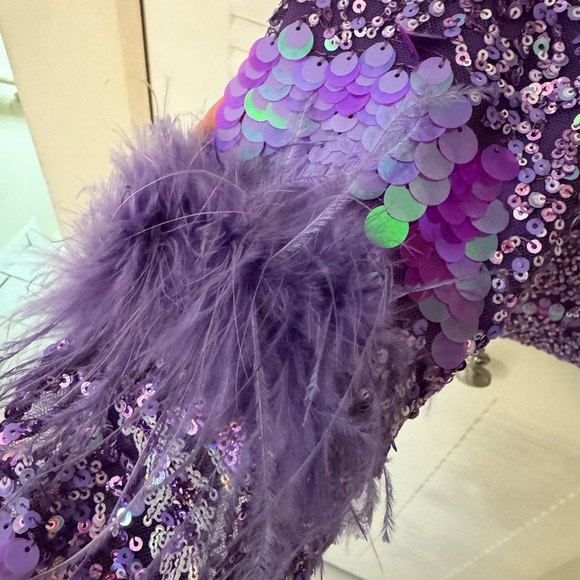 Gorgeous two piece set - Picture 8 of 8